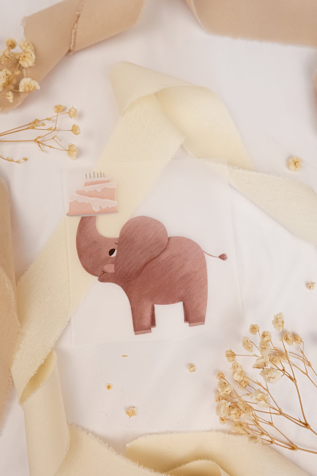 pama&me Bügelbild "Elefant mit Geburtstagskuchen"